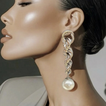 İnci Detaylı Sarmal Küpe